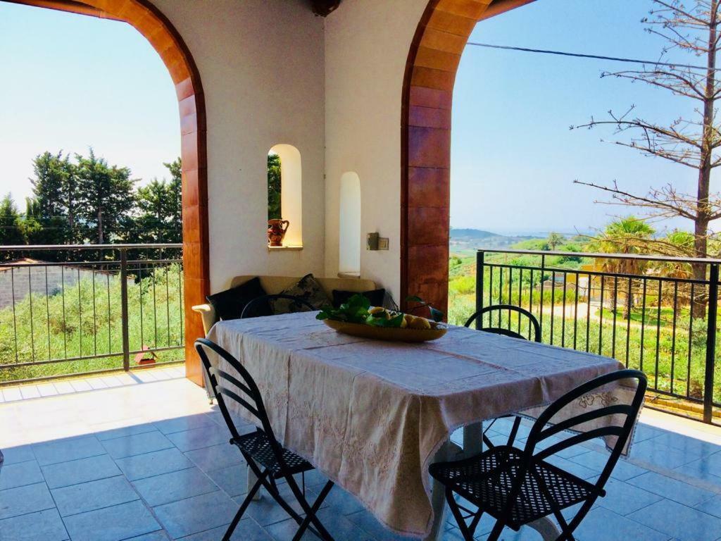 הוילה מנפי Casa Vacanza Mariaoliva מראה חיצוני תמונה